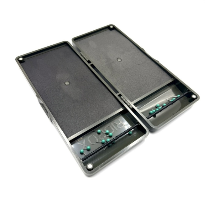 Поводочниця Carp Line Rig Box двостороння з голками 240x105x35mm